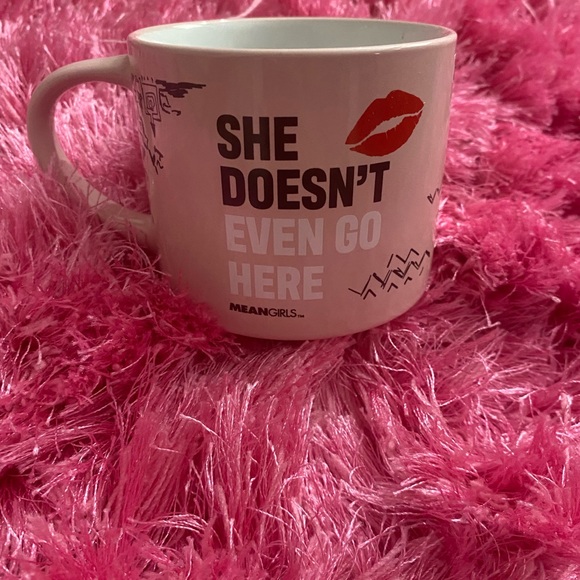 MeanGirls Makeup set New - Picture 9 of 9